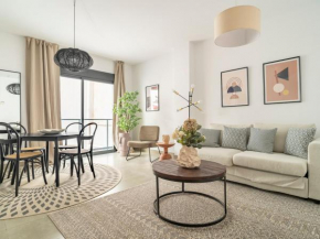 Cute city apartment for four near the beach in sunny Malaga All yours